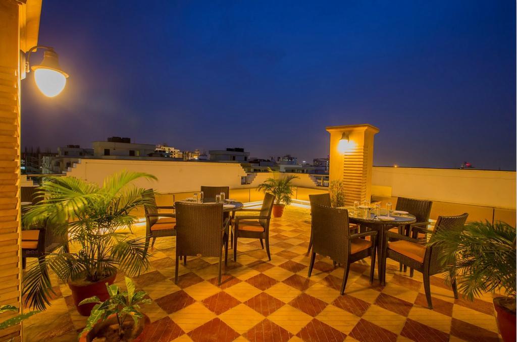 Hotel Kapish Smart-All Pure Veg Jaipur Exterior photo