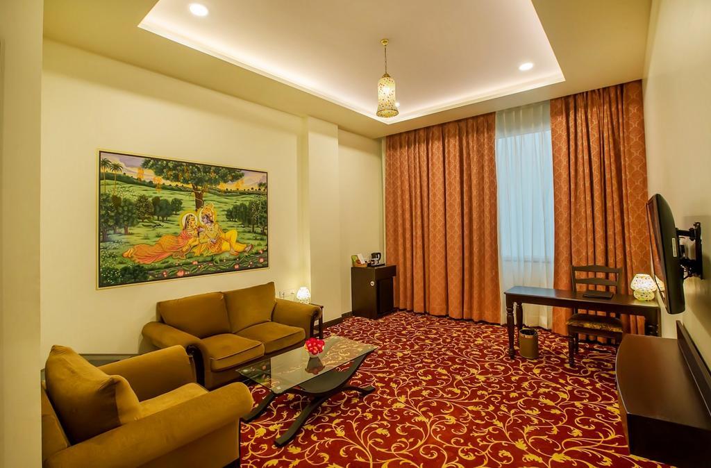 Hotel Kapish Smart-All Pure Veg Jaipur Exterior photo