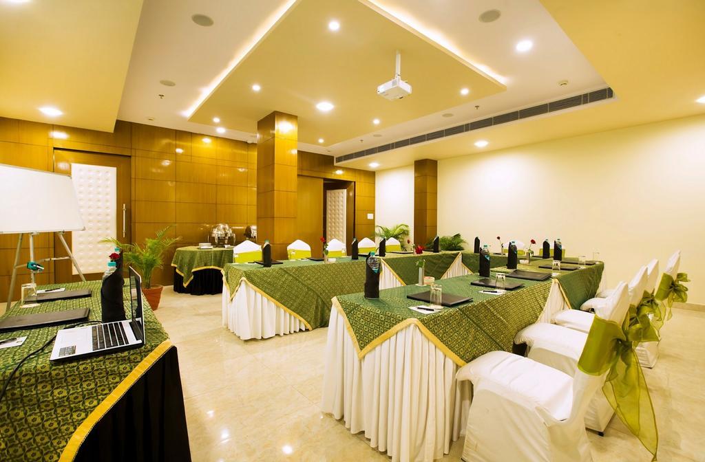 Hotel Kapish Smart-All Pure Veg Jaipur Exterior photo